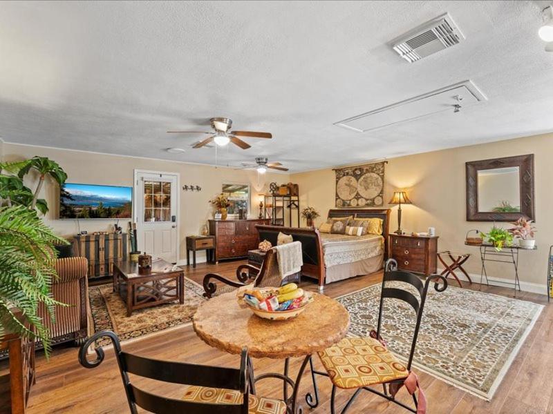 College Park-Orlando 5Star Villa Oasis - Home Away From Home - Quiet Neighborhood-Private Botanical Courtyard - Mins From Eola,Dt, Winter Park - Free Parking & Ev Plug In Eksteriør bilde